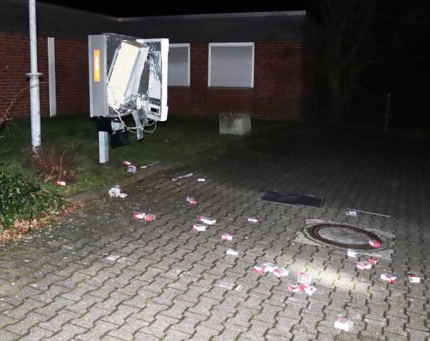POL-MS: Zigarettenautomat gesprengt - Aufmerksamer Zeuge wählt "110" - Polizei sucht Zeugen