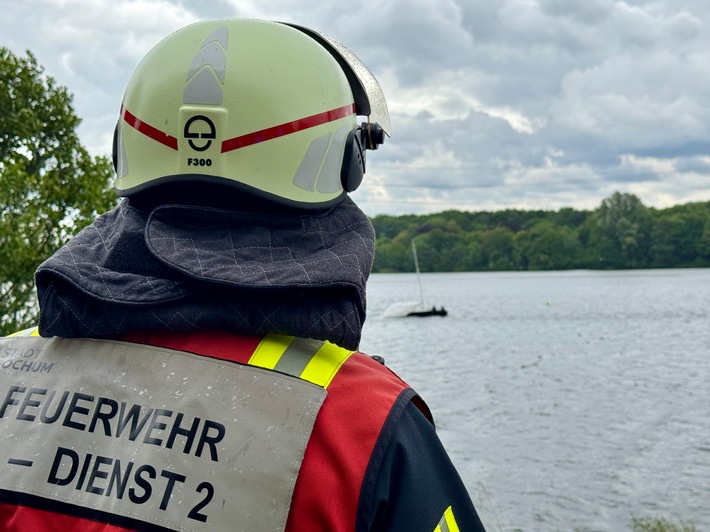 FW-BO: Gekentertes Segelboot auf dem Kemnader See führt zu Feuerwehreinsatz