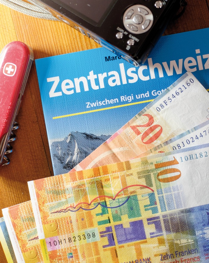 ReiseBank: Bargeld-Experten wählen ihre "Währung des Jahres" / Aus der Sicht der Profis ist der Schweizer Franken in puncto Handling und Sicherheitsmerkmalen am "nutzerfreundlichsten"