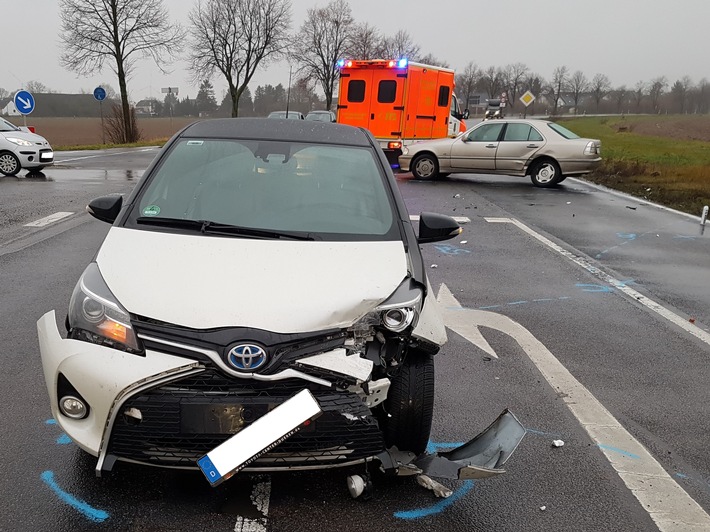 POL-DN: Vorfahrt missachtet