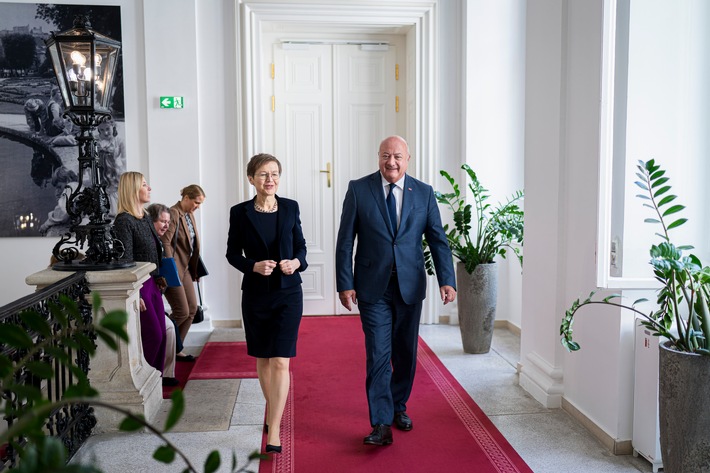 Regierungschefin Brigitte Haas auf Antrittsbesuch in Wien
