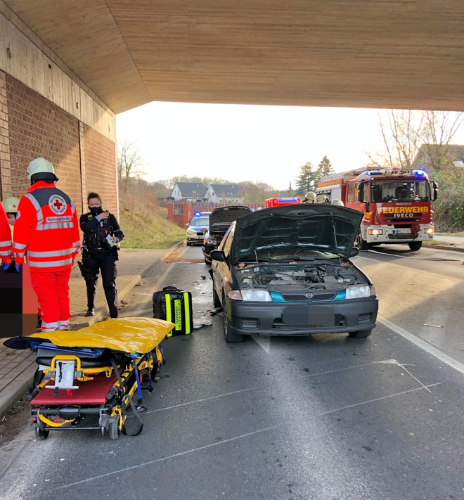 POL-ME: Vier Verletzte nach Auffahrunfall - Erkrath - 2102002