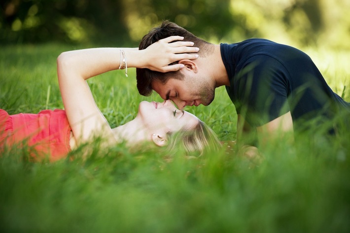 Wie kann man die Liebe der Ex zurück gewinnen Zwei Dinge sind unendlich, das Universum und die wahre Liebe. / Weiterer Text über ots und www.presseportal.de/nr/154045 / Die Verwendung dieses Bildes ist für redaktionelle Zwecke unter Beachtung ggf. genannter Nutzungsbedingungen honorarfrei. Veröffentlichung bitte mit Bildrechte-Hinweis.