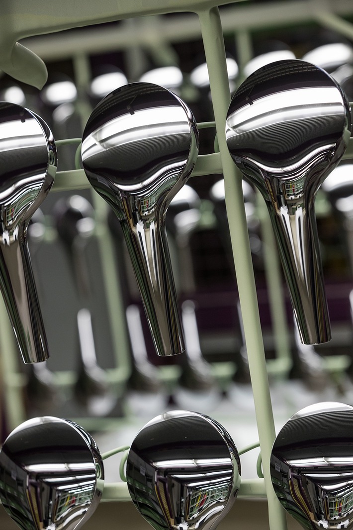 Das Magazin WirtschaftsWoche veröffentlicht Markenstudie "1. Wahl 2016" / Beste Marke im Handel: Platz 1 für Hansgrohe in der Kategorie Haustechnik