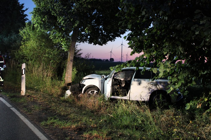POL-DN: Unfall in Linnich - Zwei Leichtverletzte und 31.000 Euro Sachschaden
