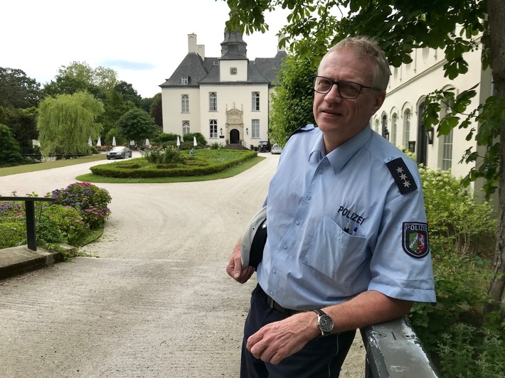 POL-WES: Hünxe - Bei mir im Revier! "Auf Streife rund ums Wasserschloss"