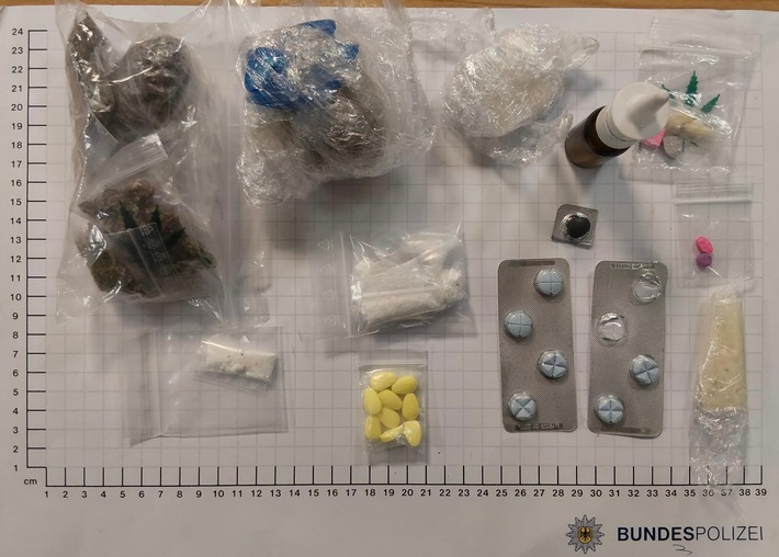 BPOL NRW: Bundespolizei nimmt Mann nach Drogenfund fest