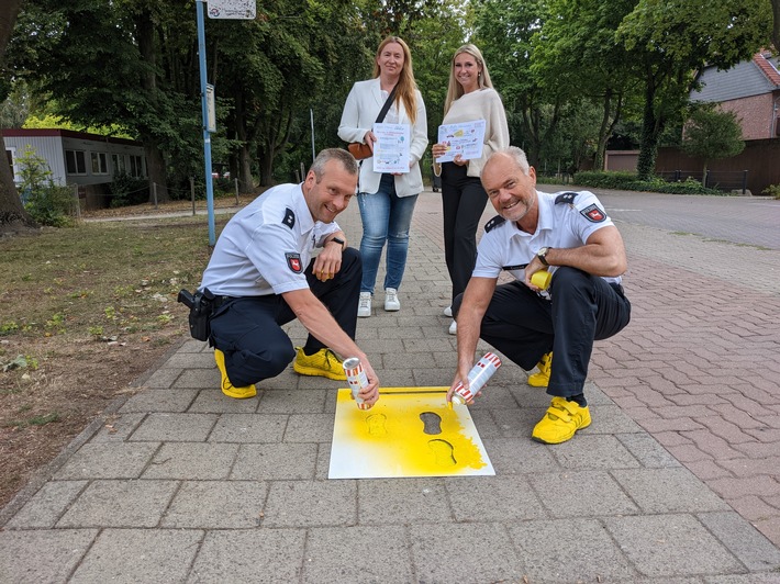 POL-NI: Nienburg: Aktion &quot;Gelbe Füße&quot; für einen sicheren Schulweg