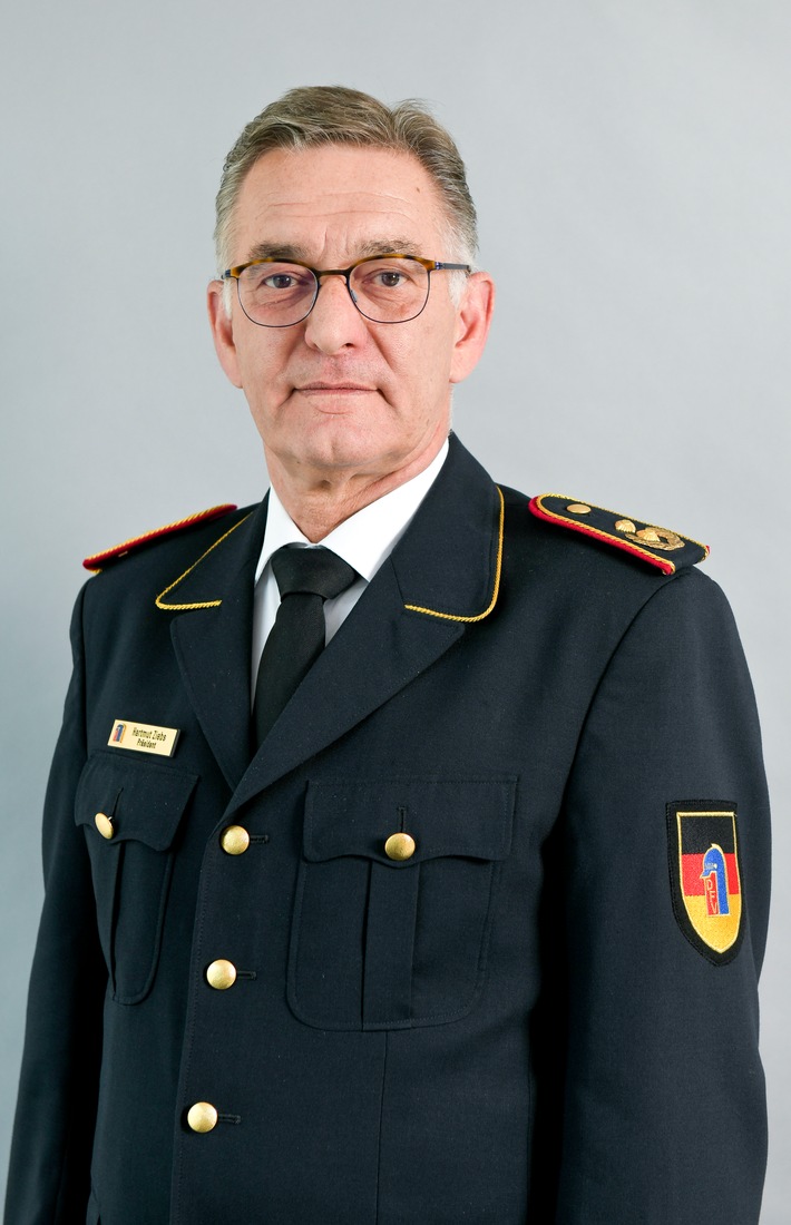 KFV-CW: Der Präsident des deutschen Feuerwehrverbandes Hartmut Ziebs zu Gast bei den Schömberger Feuerwehrgesprächen.