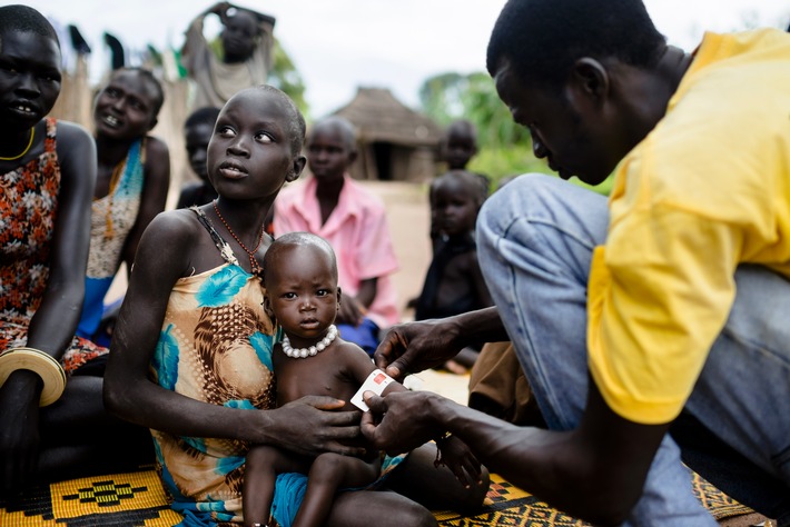 Hungersnot Südsudan - 7 Mio. Menschen akut bedroht / Help versorgt unterernährte Kinder und Familien