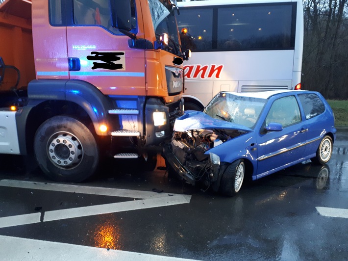 POL-GS: Pressemeldung der PSt Vienenburg zum Verkehrsunfall am 19.02.20