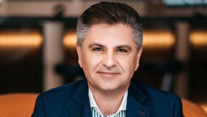 Wechsel von der gesetzlichen in die private Krankenversicherung: Peter Reimer von der Expert.Versicherung AG verrät, wie Sie dabei strategisch richtig entscheiden