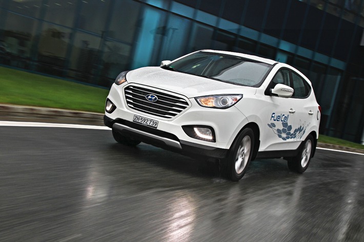 Hyundai führt erstes serienmässiges Wasserstoff-Fahrzeug in der Schweiz ein