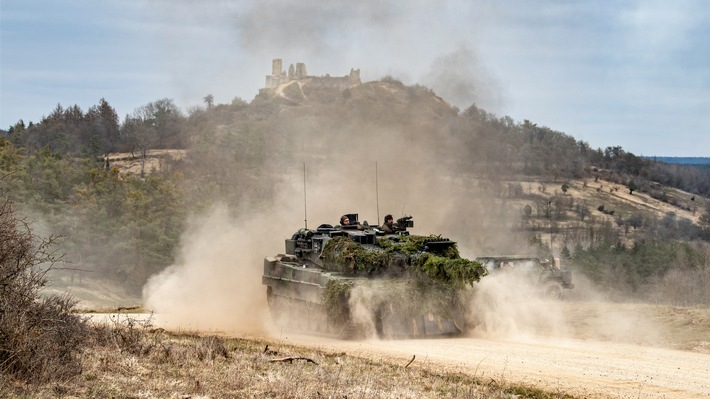 Quadriga 2024: US Airborne Division trainiert mit &quot;Allied Spirit&quot; Panzergrenadiere der Bundeswehr