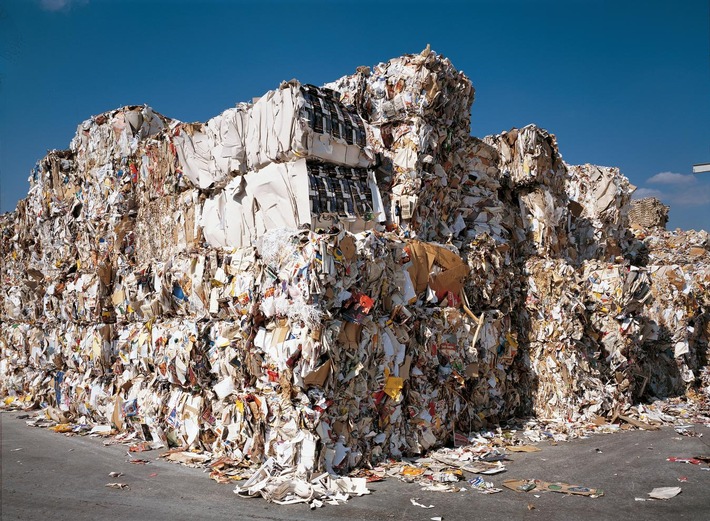 Global Recycling Day am 18. März / Weiter eifrig Altpapier sammeln (FOTO)