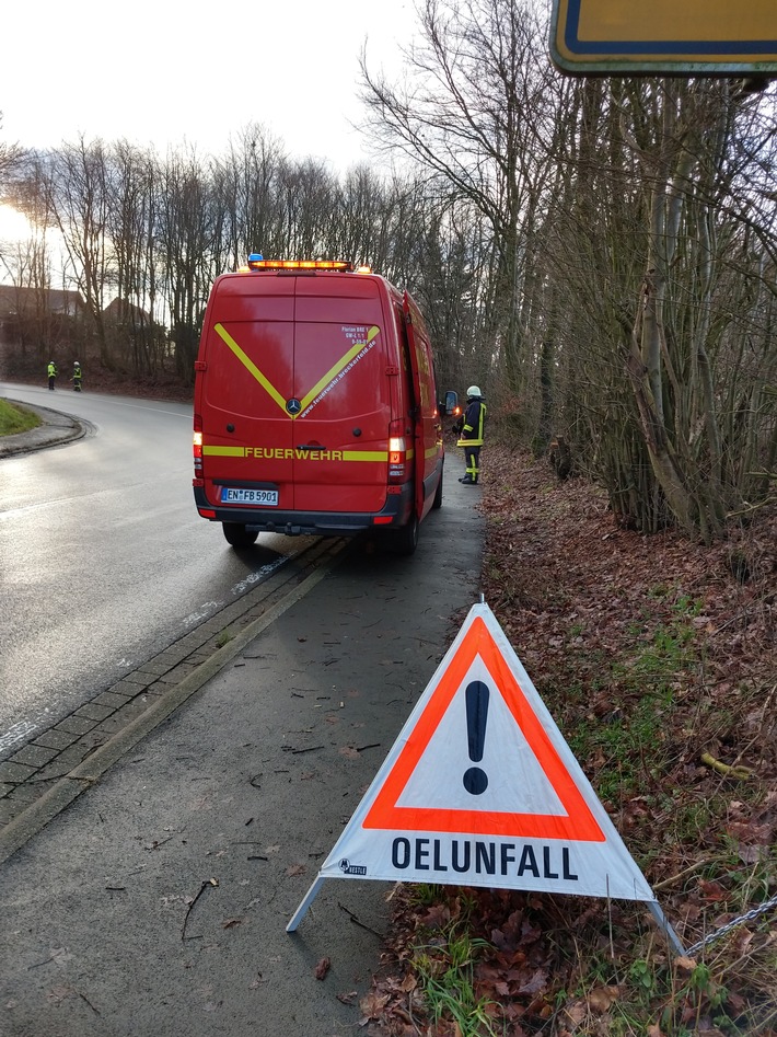 FW-EN: Ölspur zwischen L 528 und Dahlerbrücker Straße in Breckerfeld