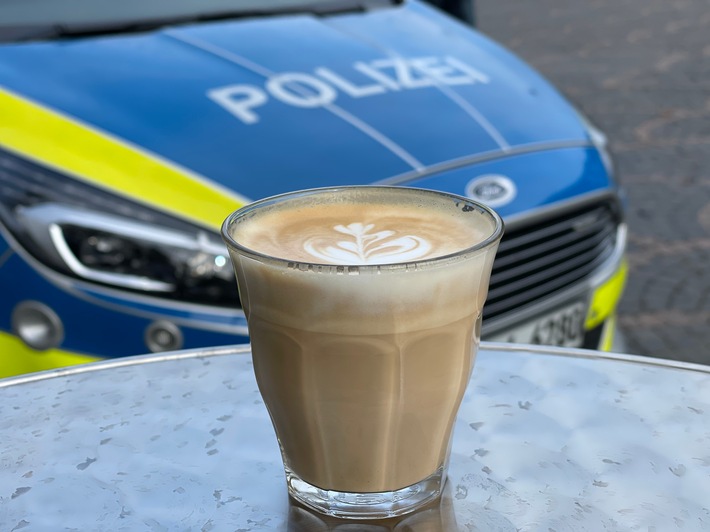 POL-NE: &quot;Coffee with a cop&quot; - Kommen Sie am Dienstag, den 12.04.2022 bei einer Tasse Kaffee mit der Polizei ins Gespräch