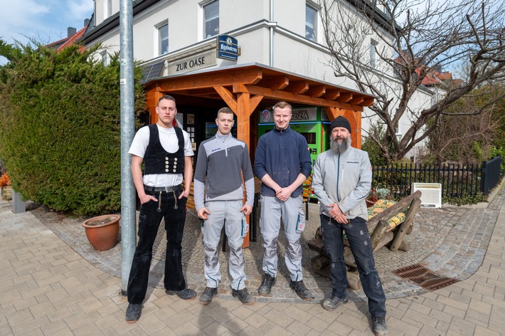 Hentschke-Azubi-Projekt stärkt Treffpunkt im Viertel rund um die „Oase“