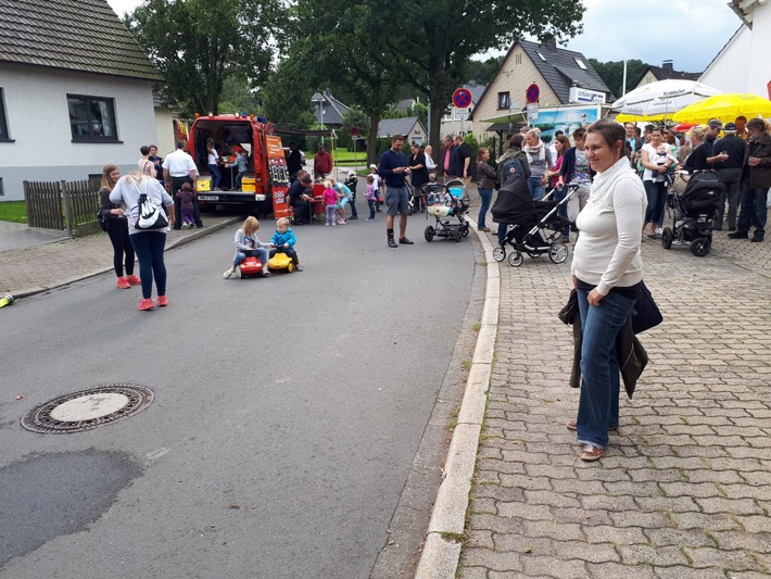 FW Menden: Feuerwehrfest Halingen