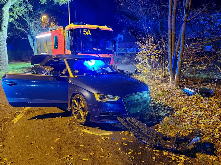 FW Hannover: Verkehrsunfall in Bothfeld - Feuerwehr befreit verletzte Person