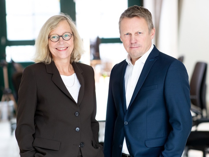 Neue Geschäftsführung bei dpa mediatechnology: Caren Siebold und Norbert Schmidt-Banasch. Weiterer Text über ots und www.presseportal.de/nr/8218 / Die Verwendung dieses Bildes ist für redaktionelle Zwecke honorarfrei. Veröffentlichung bitte unter Quellenangabe: "obs/dpa Deutsche Presse-Agentur GmbH/Christian Charisius"