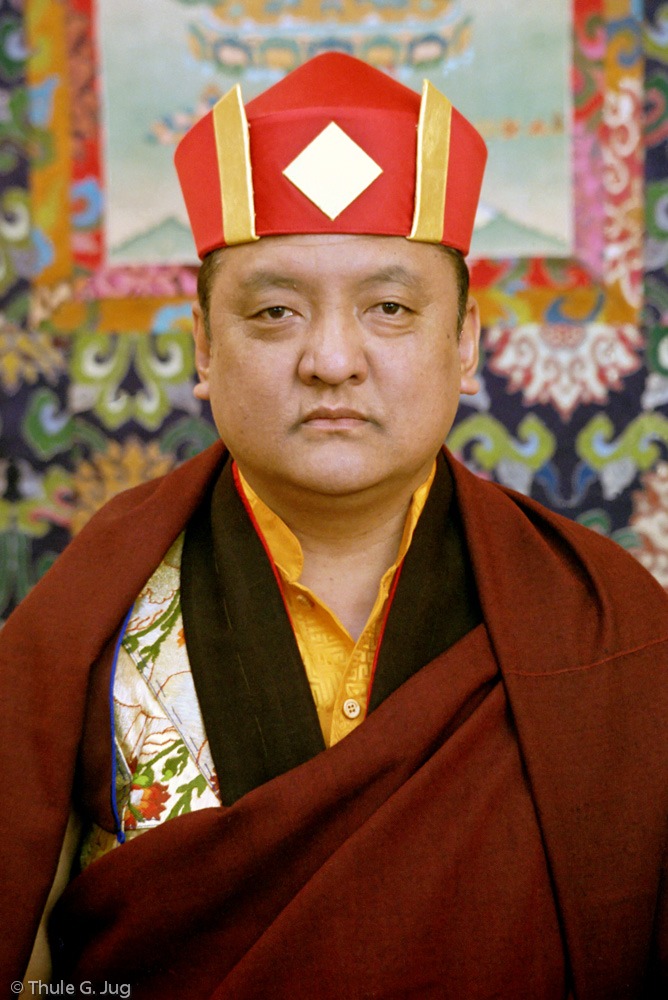 17. Karmapa nimmt in Deutschland Abschied von einem der bedeutendsten Lehrer des tibetischen Buddhismus