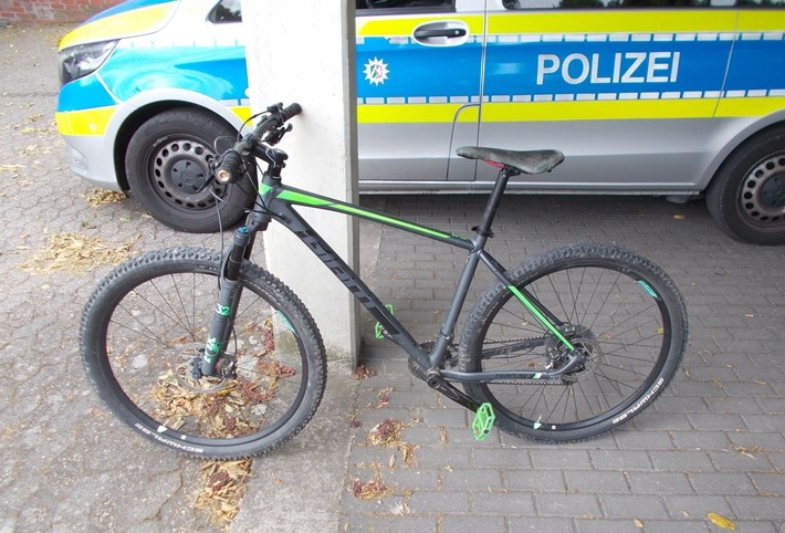 POL-NE: Person aufgrund bestehenden Haftbefehls festgenommen - Polizei sucht Eigentümer eines Mountainbikes (Foto im Anhang)