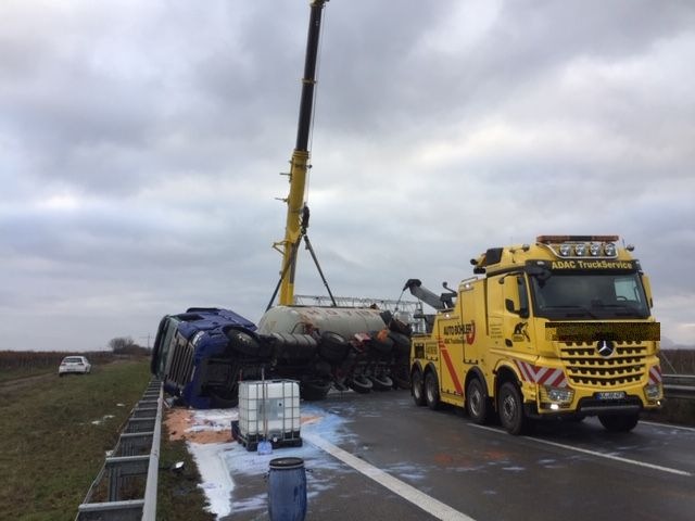 POL-PDLD: Edenkoben/Landau - Verkehrschaos infolge des LKW-Unfalls