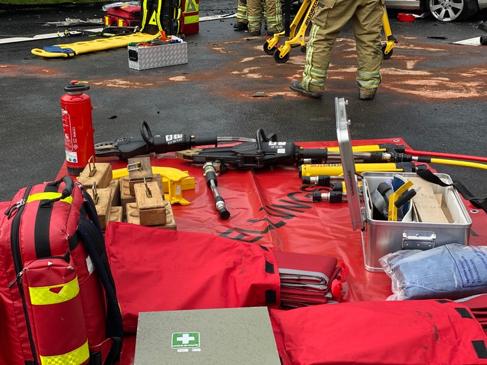 FW Dresden: Informationen zum Einsatzgeschehen der Feuerwehr Dresden vom 11. Mai 2021