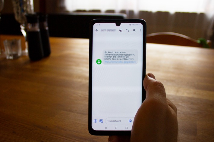 POL-GI: &quot;Ihr Konto wurde deaktiviert&quot; / Betrüger versenden gefährliche SMS