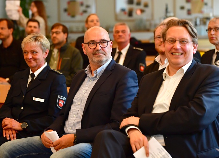 POL-EL: Meppen - Wanderausstellung "Was