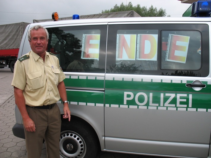 POL-GOE: (223/2007) Nach 40 Jahren auf der Autobahn - Polizeioberkommissar Klaus-Peter Mandel in den Ruhestand verabschiedet