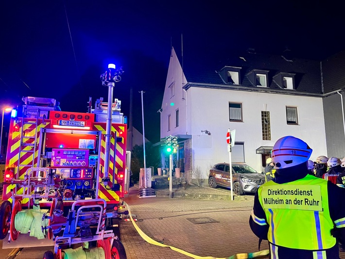 FW-MH: Feuerwehreinsatz nach Kohlenmonoxid-Austritt in Mülheim - Eine Person verstorben