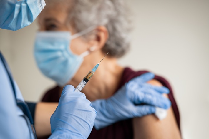 Anlässlich der Corona-Impfungen fordert der Bundesverband wir pflegen e.V.: Pflegende Angehörige verdienen hohe Priorität