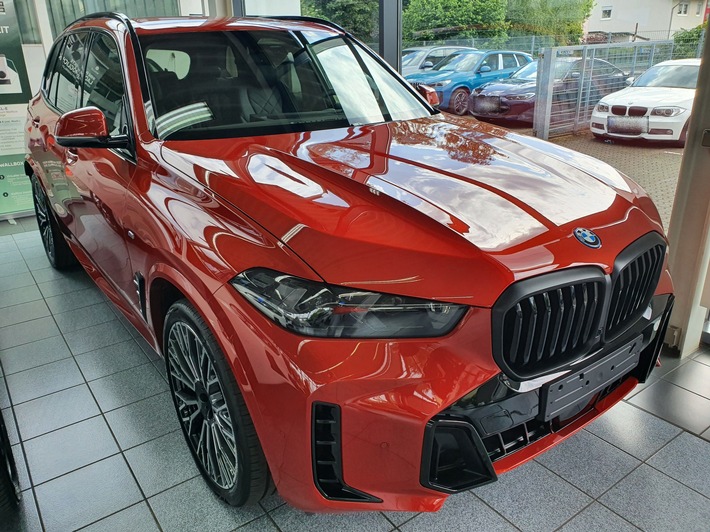 POL-SU: Homejacking - Hochwertiger BMW nach Wohnungseinbruch gestohlen