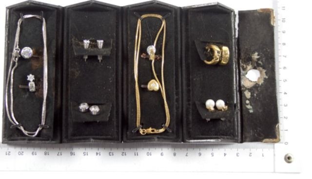 POL-DA: Lorsch: Schwarze Schatulle mit Schmuck aufgefunden / Wer kann weiterhelfen?