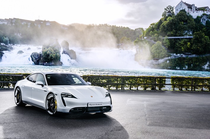Europas grösster Wasserfall und der erste zu 100 Prozent elektrisch angetriebene Porsche - Der neue Taycan Turbo S