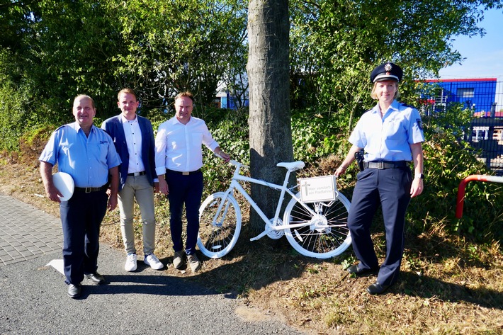 POL-BOR: Vreden / Kreis Borken - &quot;Mahnfahrrad&quot; soll erinnern und zur Vorsicht mahnen