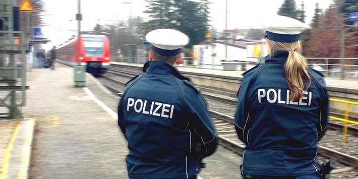 Bundespolizeidirektion München: Schnellbremsung - Streit um 9-Euro-Ticket