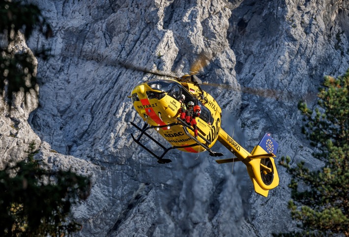 ADAC Luftrettung trainiert im Gebiet Eschenlohe