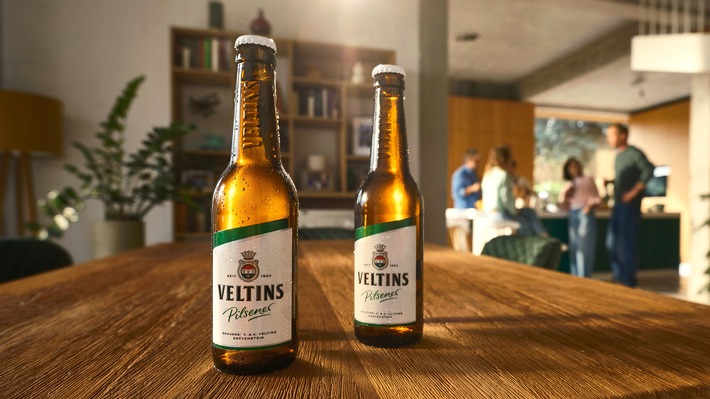 Der Wert echter Freundschaft: Veltins weckt im neuen TV-Spot / Lust auf unvergessliche Momente