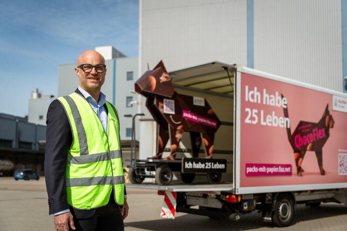 Cat “on tour”: Koehler Paper is looking to start a conversation about circular paper packaging with a large-scale roadshow