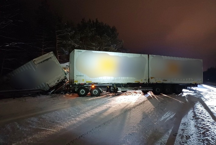 POL-HK: Soltau/A 7: Lkw-Unfall sorgt für Vollsperrung auf der A 7