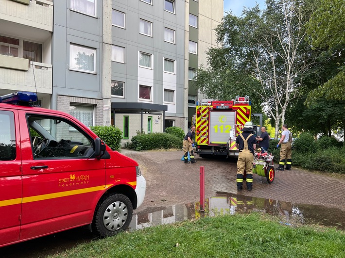 FW-HAAN: Brand im neunten Obergeschoss eines Hochhauses