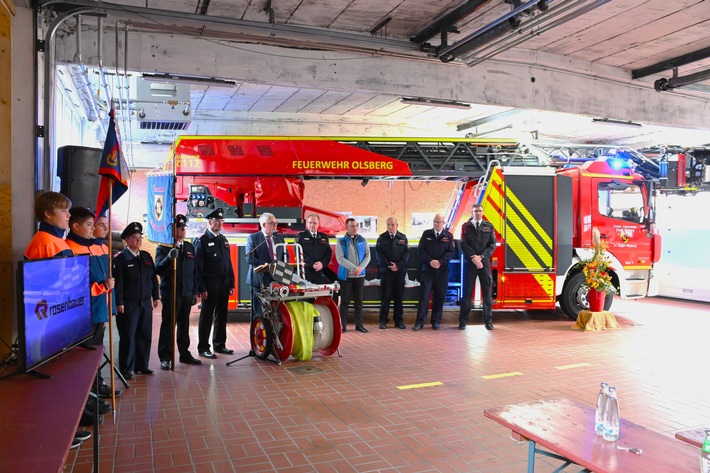 FF Olsberg: Einweihung der neuen Drehleiter in Olsberg