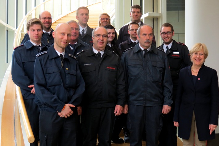 FW-ME: Feuerwehren besuchen Landtag NRW (Meldung 11/2015)