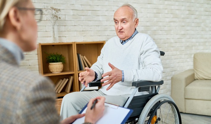 MSB Forschungsprojekt PSY-CARE: Psychotherapeuten unterstützen pflegebedürftige ältere Menschen mit Depression