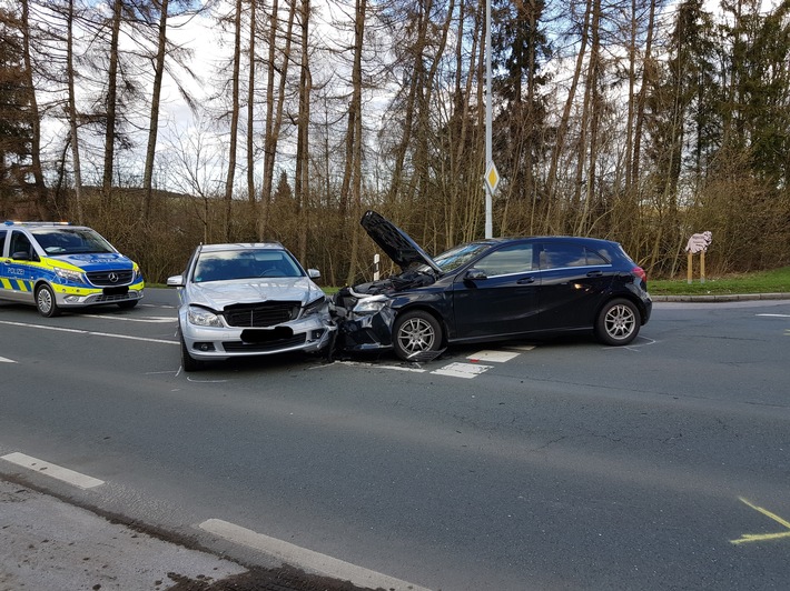 FW-EN: Verkehrsunfall mit einer verletzten Person