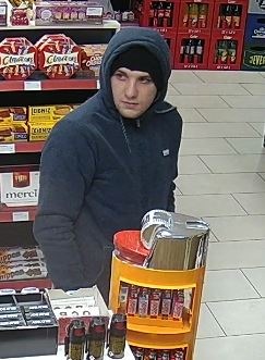 POL-LG: ++ #Öffentlichkeitsfahndung ++ Serie von Überfällen auf Tankstellen ++ Polizei fahndet mit Bild aus Videomaterial nach dem Täter ++ "Wer erkennt den Mann?" ++