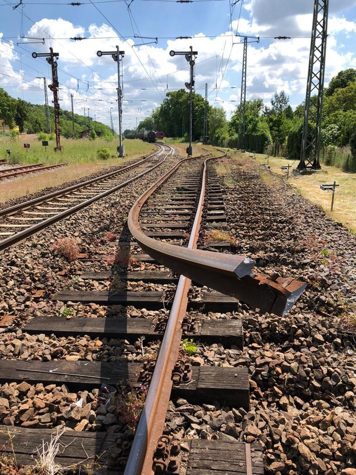 BPOL-HST: Nachmeldung: Güterwaggon im Bahnhof Demmin entgleist - erheblicher Sachschaden